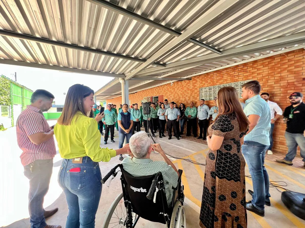 Homenagem ao sr. Antônio Carlos fundador das Bebidas Quinarí